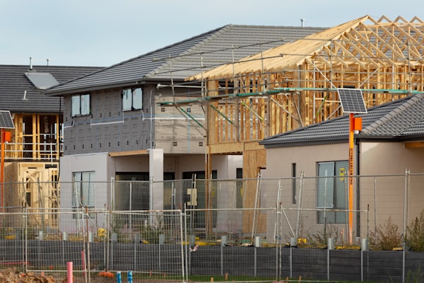 Victorian Hanging Bracket Scaffold Alert Puts Safe Access at the Centre of Residential Builds